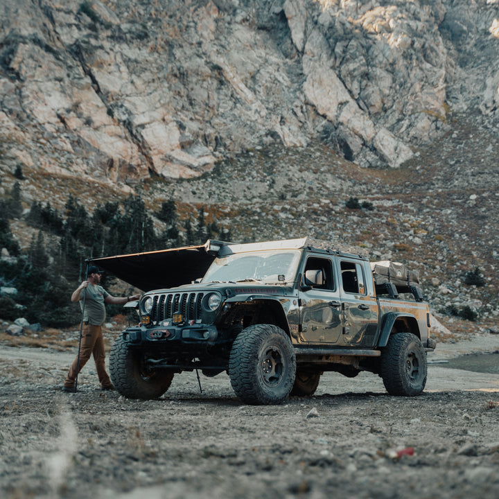 Modular Low-Profile 90 Degree Accessory Mount Bracket