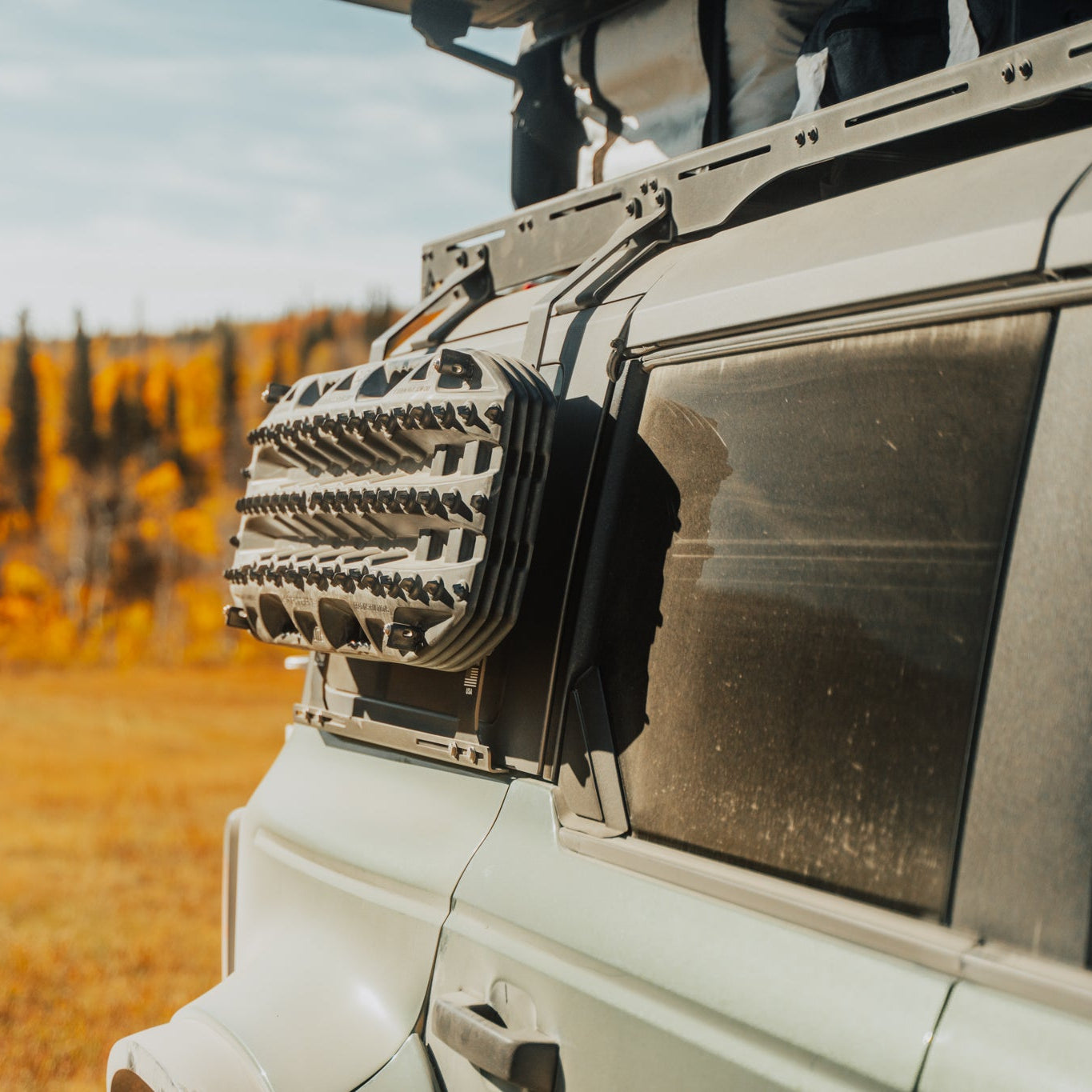 Universal MaxTrax LITE Plate – TrailRax